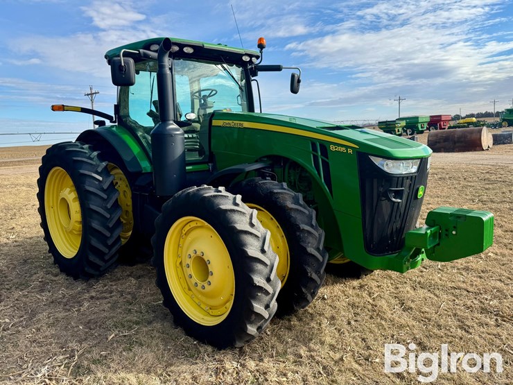 2013-john-deere-8285r-image-3