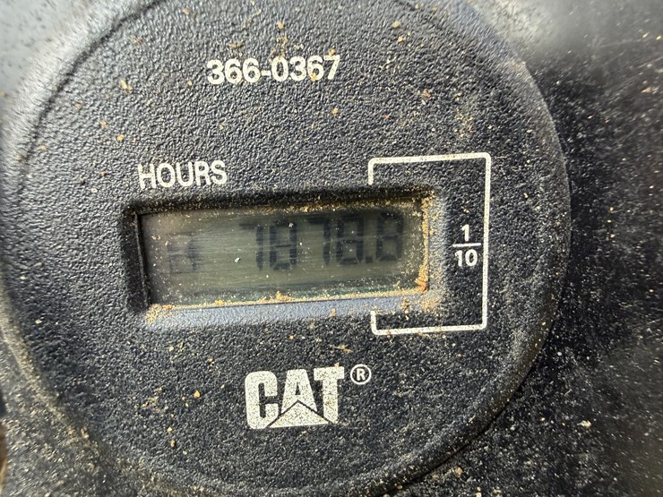 2021-caterpillar-303-image-15