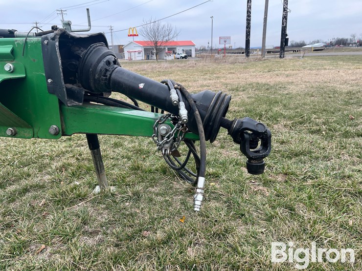 2022-john-deere-c300-image-11