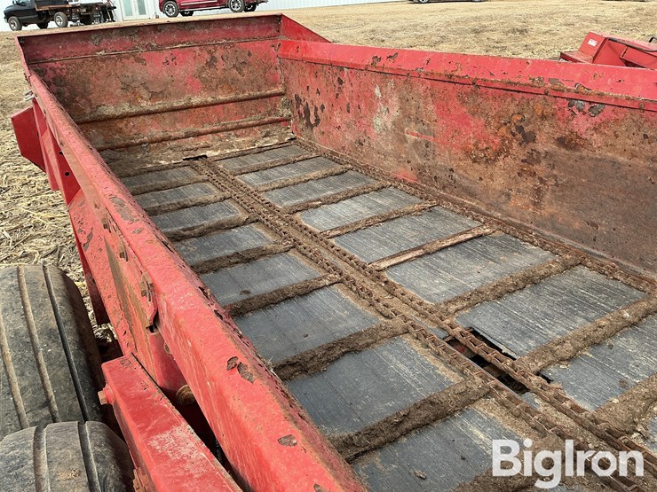 2013-new-holland-195-image-14