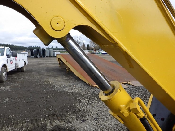 komatsu-pc12uu-image-14