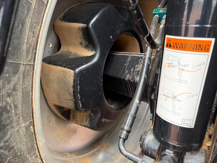 case-ih-mx240-image-48