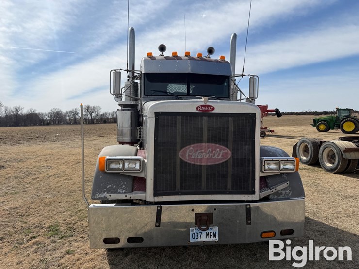 1999-peterbilt-379-image-2