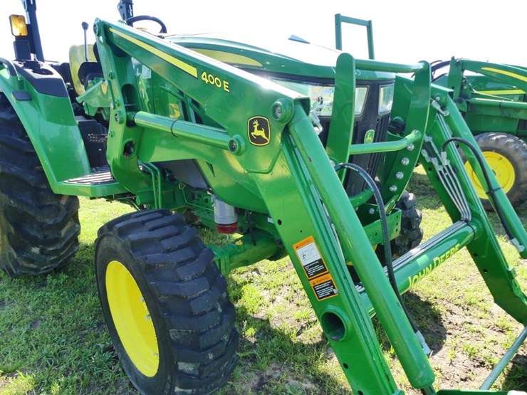 2021-john-deere-4044m-image-10
