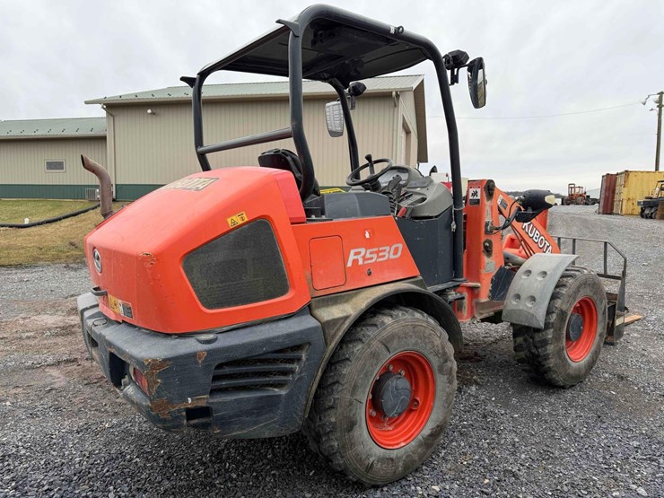 2015-kubota-r530-image-5