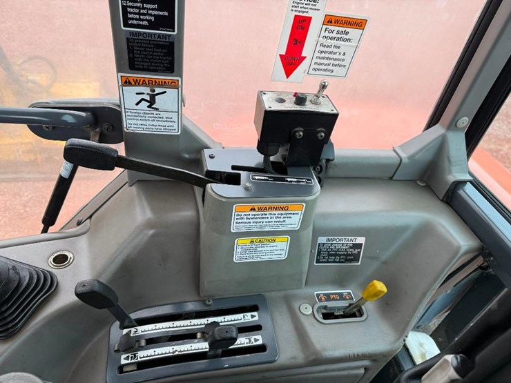 2005-kubota-la1301s-image-58