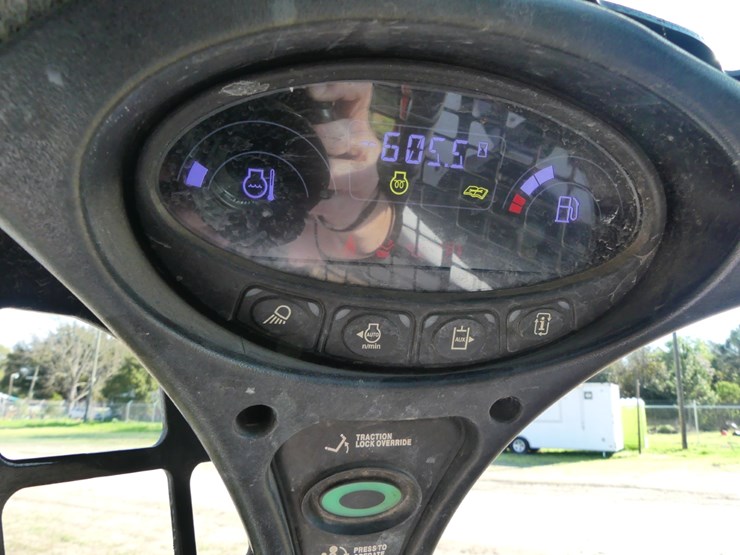 2024-bobcat-t650-image-16