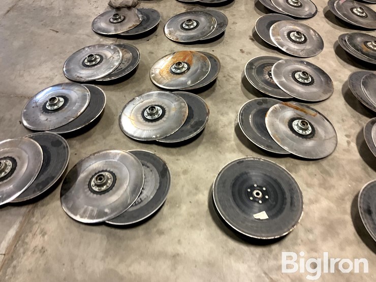 john-deere-24-image-9