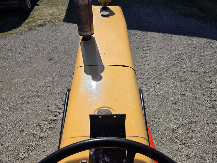 case-730-comfort-king-tractor-image-42