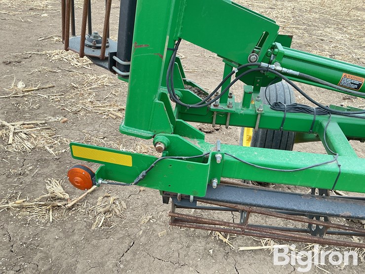 john-deere-200-image-15