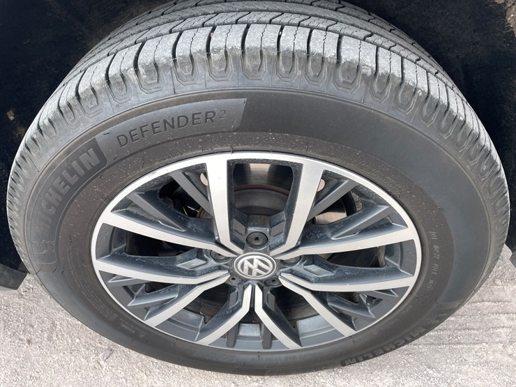 2019-volkswagen-tiguan-se-image-85