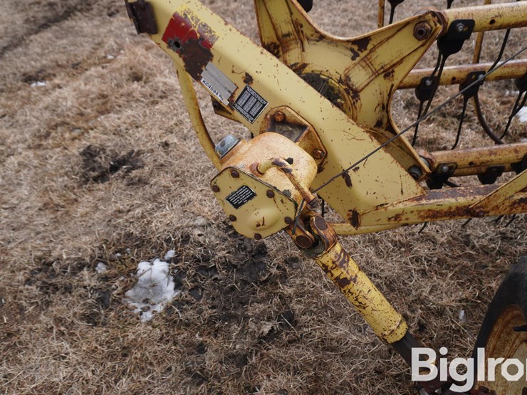 new-holland-258-image-17