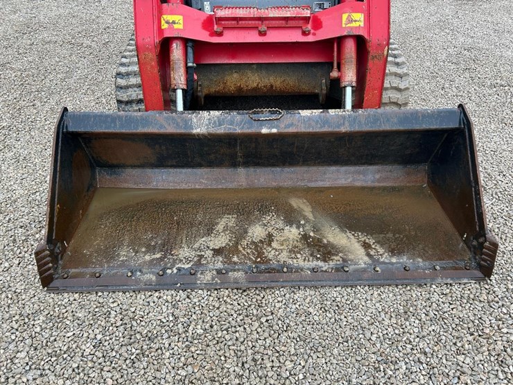 2018-takeuchi-tl12v2-image-9