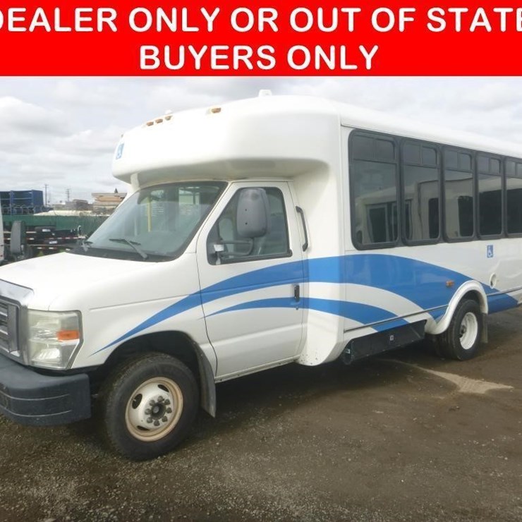 2014 FORD E450