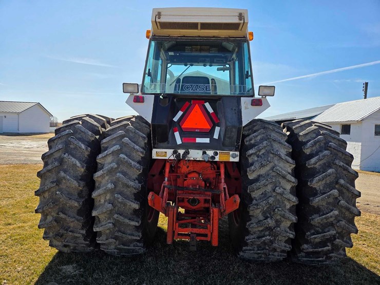 case-2290-tractor-image-18