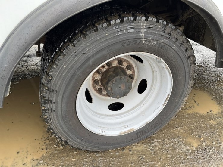 2012-ford-f550-image-17