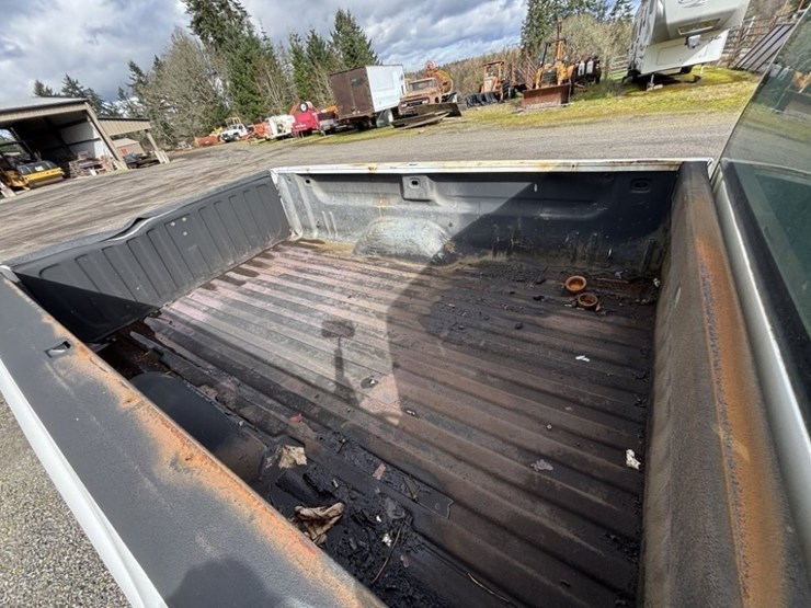 2009-chevrolet-silverado-2500-image-13