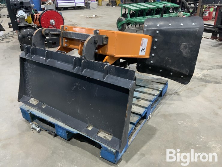 2025-massey-ferguson-730-image-5