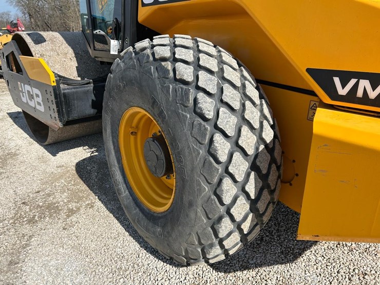 jcb-vm117-asphalt-roller-image-12