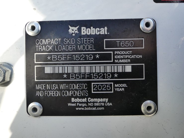 2025-bobcat-t650-image-18