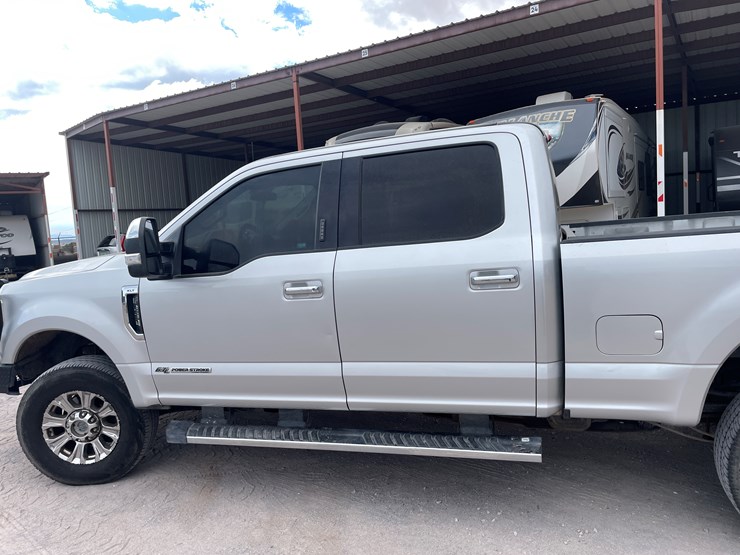 2017-ford-f250-image-13