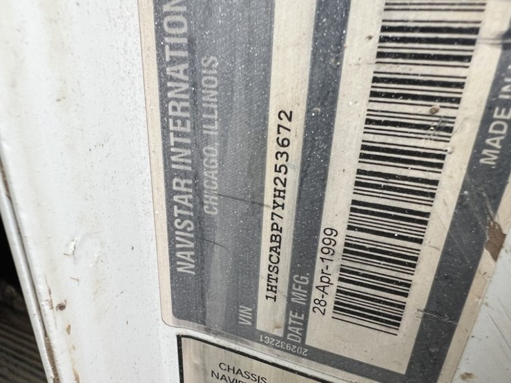 2000-international-4700-image-10