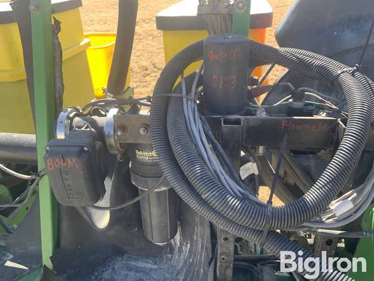 john-deere-1700-image-10