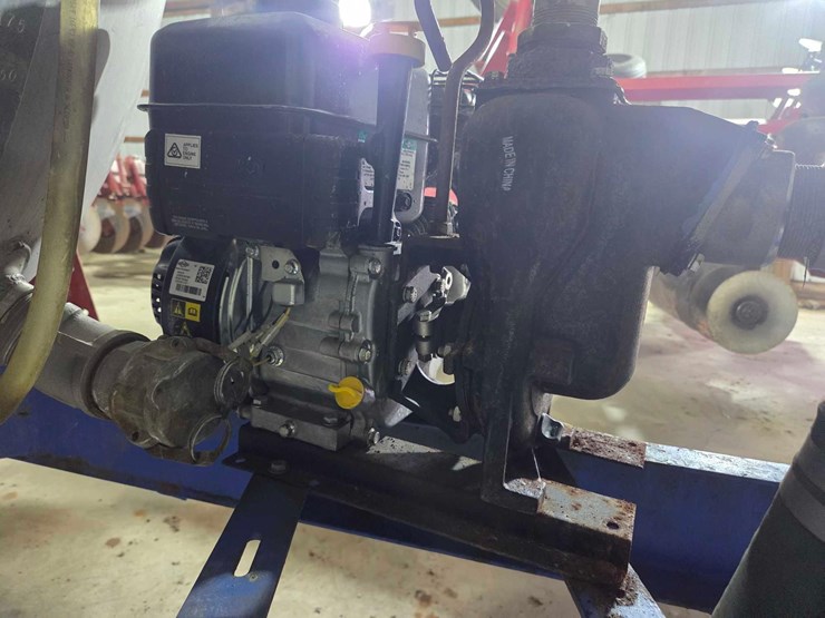 1000-gallon-liquid-nurse-trailer-image-9