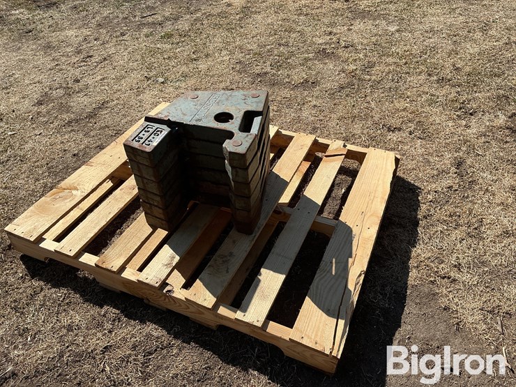 hesston-85lb-tractor-suitcase-weights-image-1
