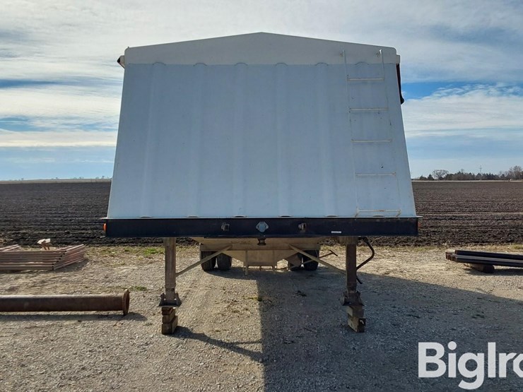 1998-neville-trailer-image-2