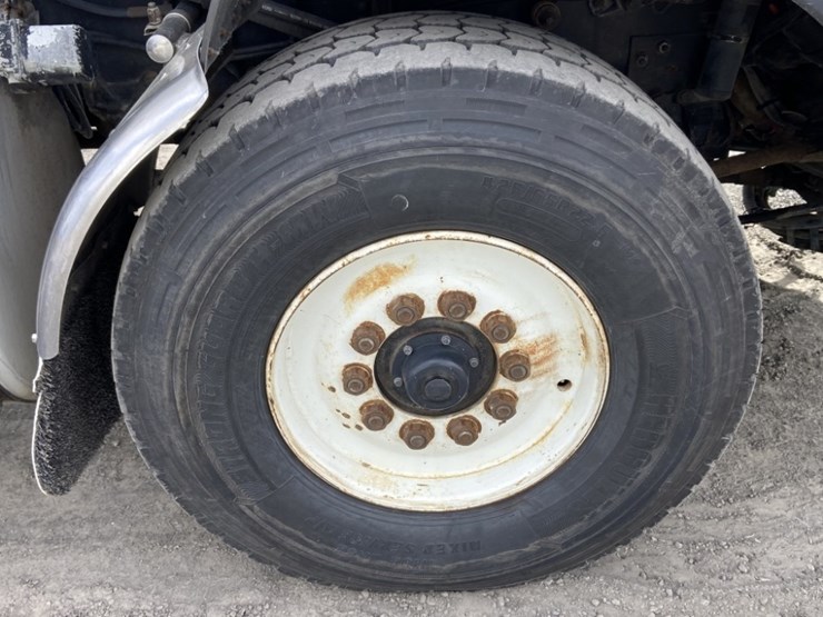 1993-vactor-2100-image-30