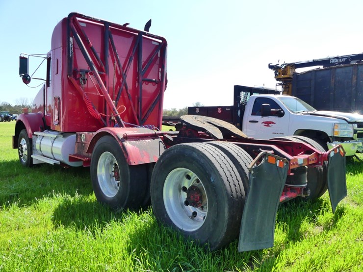 2012-kenworth-t800-image-3