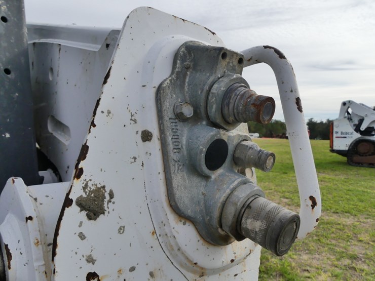 2018-bobcat-t590-image-11