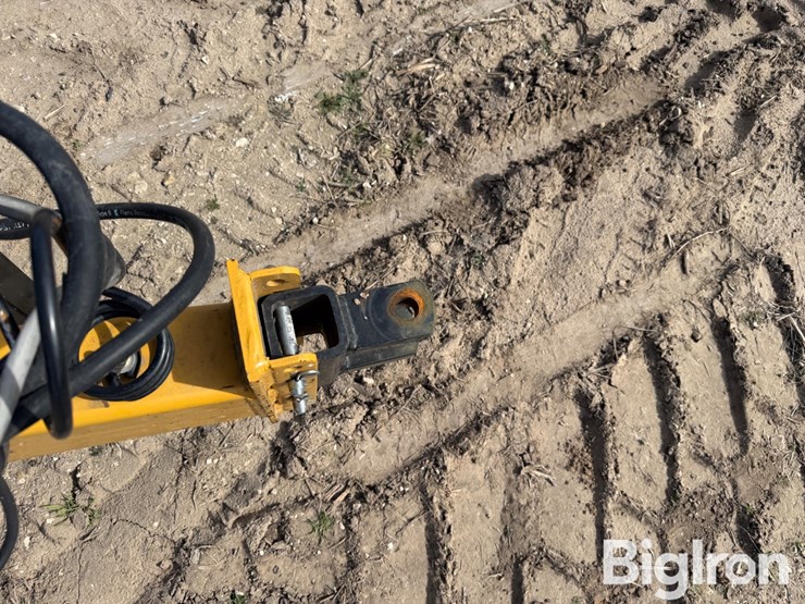 2023-darf-1017lfmwac-17-wheel-hay-rake-image-11