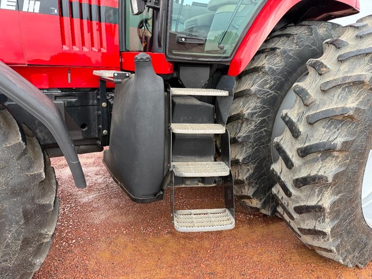 case-ih-mx240-image-12