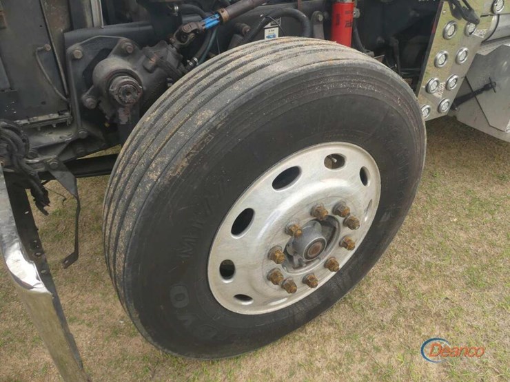 2005-peterbilt-379-image-13