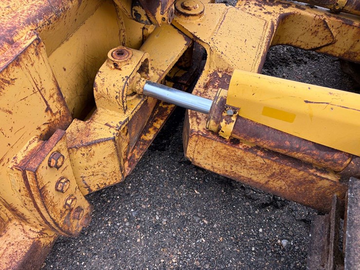 1982-deere-450cc-image-15