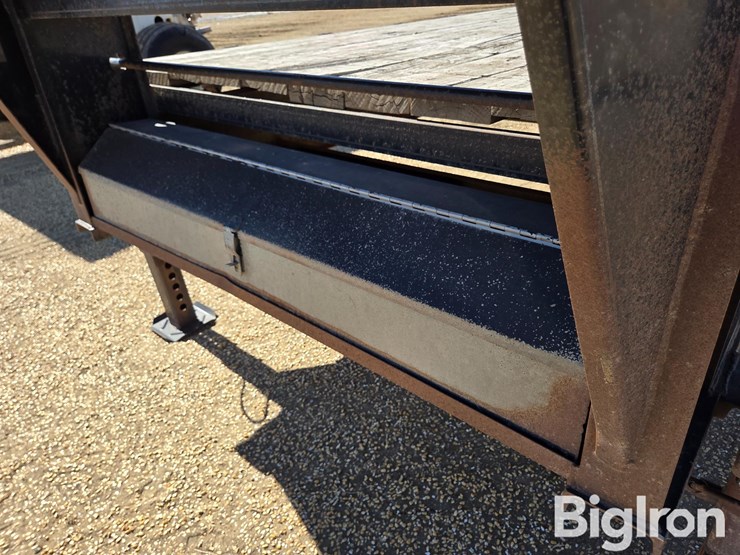 2008-titan-trailer-image-16