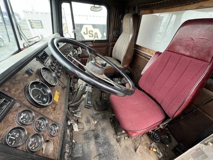 1997-kenworth-t800-image-26