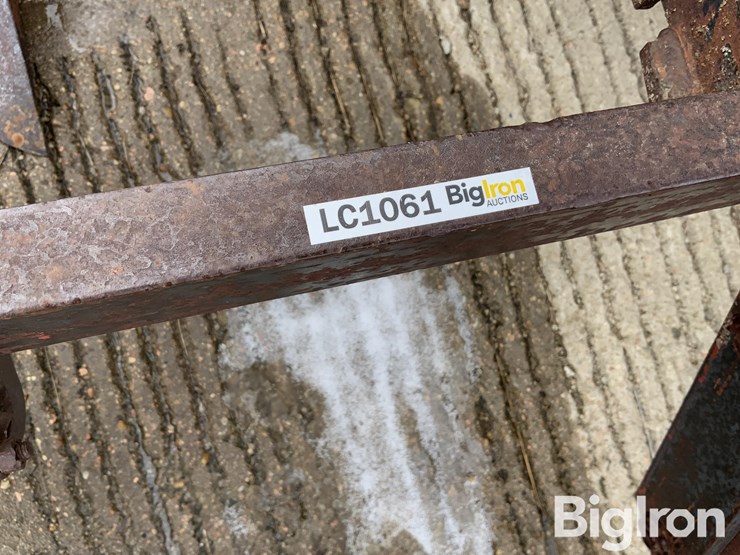 international-411-image-18