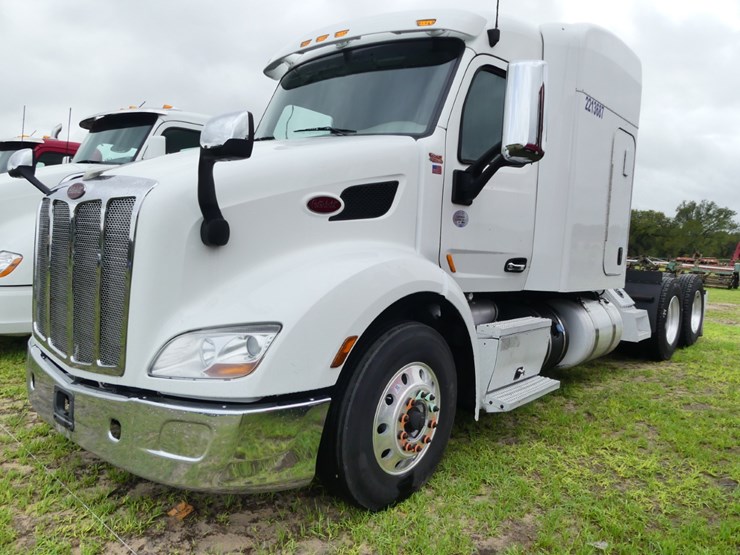 2018-peterbilt-579-image-2