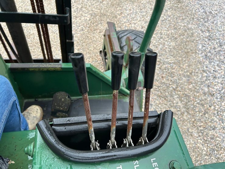 moffett-off-road-forklift-image-15