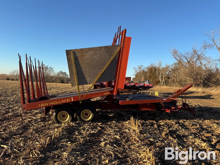 new-holland-1033-image-4