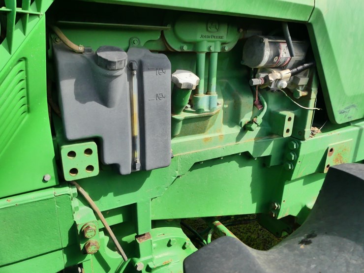 john-deere-8400-image-11