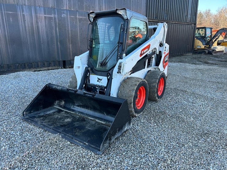2022-bobcat-s590-image-8