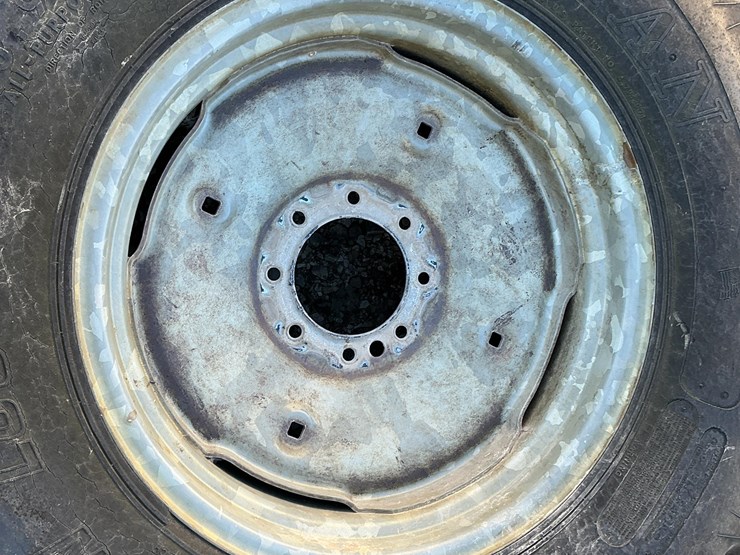 titan-16.9-24-irrigation-pivot-tires-image-13