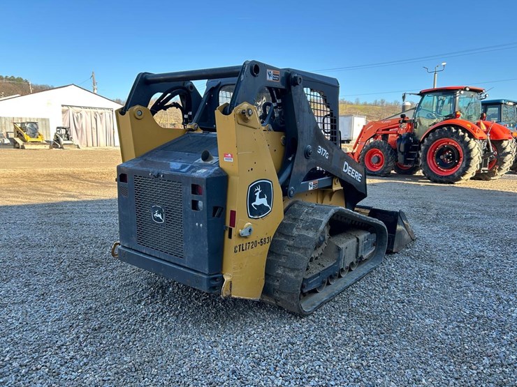 2020-deere-317g-image-4