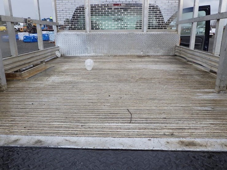 2006-chevrolet-silverado-2500hd-image-9