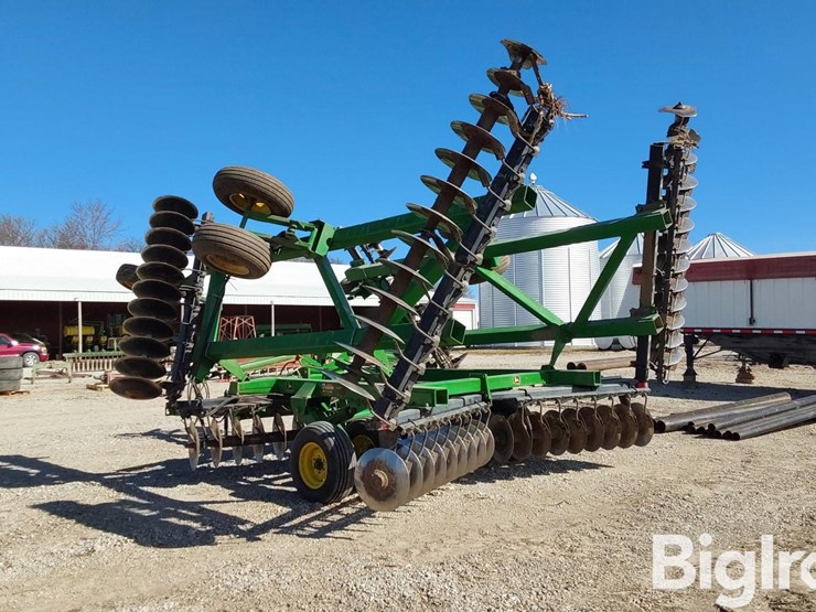 john-deere-630-image-7