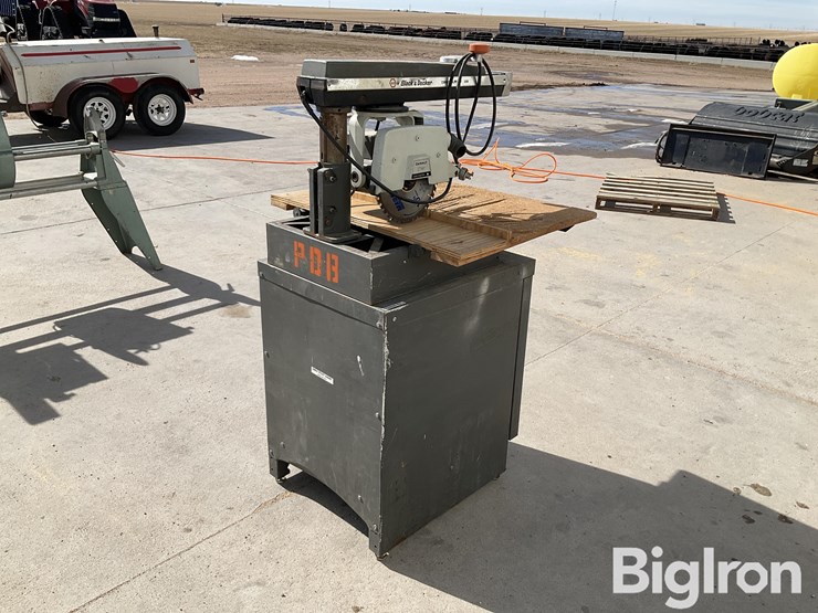 black-&-decker-radial-arm-saw-image-1